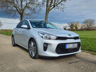 Usata Kia Rio Spirit 90 CV (66 kW) 2017 Argento Berlina