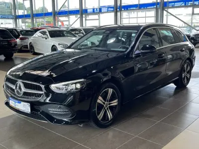Gebraucht Mercedes 200 Avantgarde 163 PS (119 kW) 2023 Schwarz schwarz  unilack Kombi