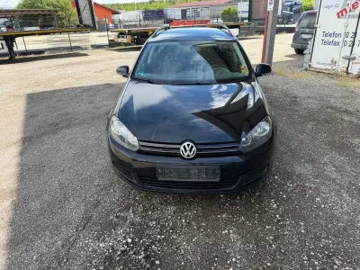 Gebraucht VW Golf VI Comfortline 105 PS (77 kW) 2011 Schwarz Kleinwagen