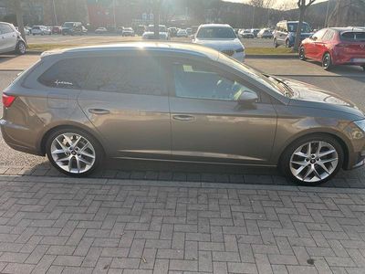 Usata Seat Leon ST 150 CV (110 kW) 2016 Marrone Station wagon