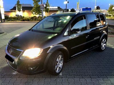 gebraucht VW Touran 1.4 TSI Cross 5 Sitzer AHK Steukette Neu