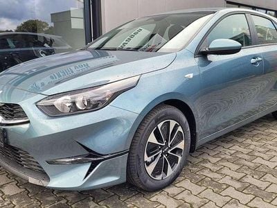 Penta grau h8g Neu 2025 Kia Ceed Kleinwagen | 21.490 € (Guter Preis)