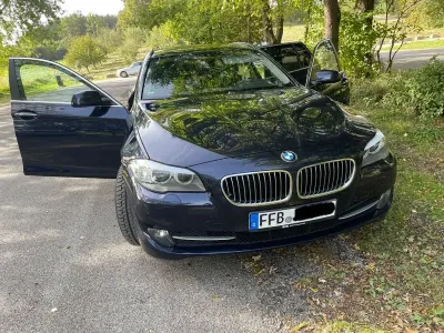 Usata BMW 520 184 CV (135 kW) 2013 Blu Berlina