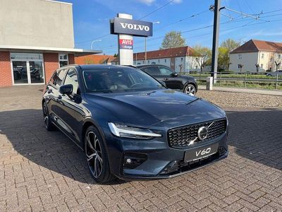 Usata Volvo V60 Plus 197 CV (144 kW) 2025 Blu Station wagon