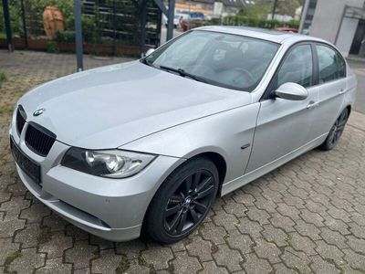 gebraucht BMW 318 i Schiebedach Navi Sitzheizung PDC