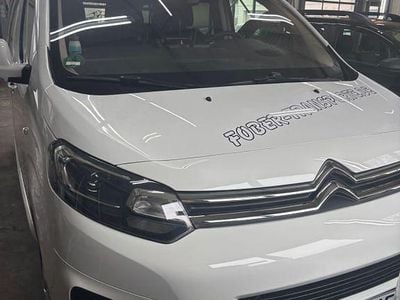 Weiß Gebraucht 2021 Citroën Spacetourer Van / Kleinbus | 34.000 € (Etwas zu teuer)