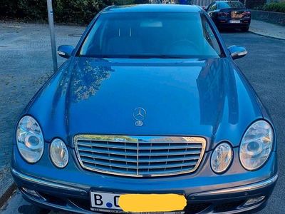 Mercedes E200