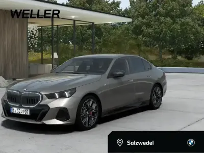 Gebraucht BMW 520 M Sport 197 PS (144 kW) 2024 Oxidgrau ii (grau) Limousine