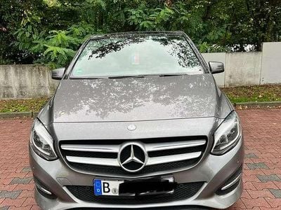 Mercedes B200