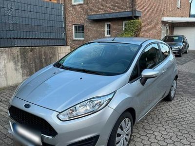 Second-hand Ford Fiesta Trend 60 CP (44 kW) 2016 Gri Hatchback