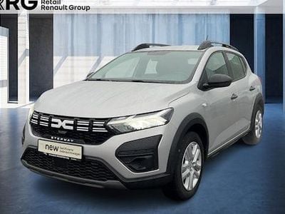 Second-hand Dacia Sandero Essentiel 101 CP (74 kW) 2024 Argintiu Berlinǎ