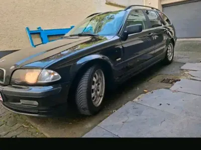 Gebraucht BMW 325 190 PS (139 kW) 2001 Schwarz Kombi