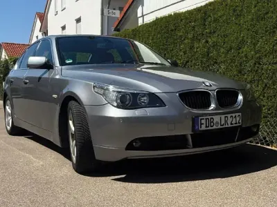 Gebraucht BMW 530 258 PS (189 kW) 2005 Grau Limousine