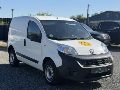 Gebraucht Fiat Fiorino Basis 77 PS (56 kW) 2019 Colore esterno (weiã) Van / Kleinbus
