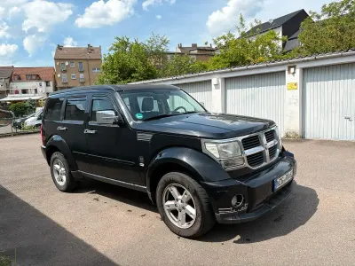 Używany Dodge Nitro SXT 177 KM (130 kW) 2007 Czarny SUV