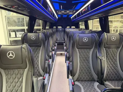 Neu Mercedes Sprinter 190 PS (139 kW) 2026 Schwarz Van
