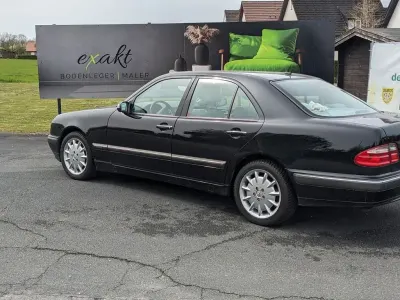 Gebraucht Mercedes E430 Elegance 279 PS (205 kW) 2002 Schwarz Limousine