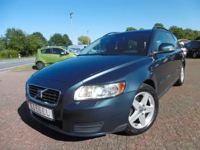 Gebraucht Volvo V50 136 PS (100 kW) 2009 Blau Kombi