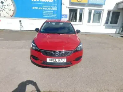 Gebraucht Opel Astra Edition 122 PS (89 kW) 2022 Chili rot/kardio rot Kleinwagen