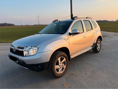 Usado Dacia Duster 103 HP (75 kW) 2011 Prateado SUV