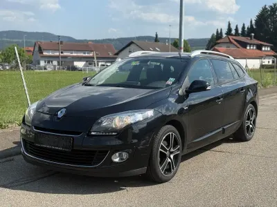 Gebraucht Renault Mégane Bose Edition 131 PS (96 kW) 2013 Schwarz Limousine