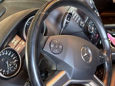 Gebraucht Mercedes ML350 231 PS (169 kW) 2010 Schwarz SUV