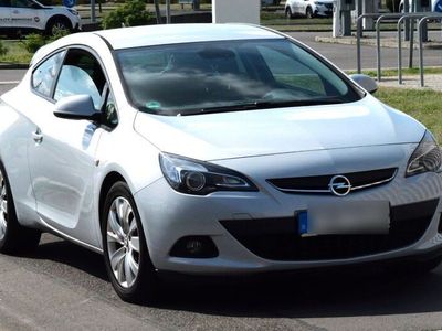 gebraucht Opel Astra GTC 2011 Neupreis € 29.560,- jetzt € 8500,- VB