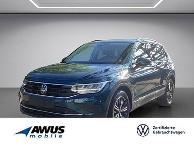 Blau Gebraucht 2024 VW Tiguan Life SUV | 35.990 € (Etwas zu teuer)