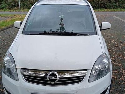 Gebraucht Opel Zafira Family 150 PS (110 kW) 2013 Weiß Van / Kleinbus
