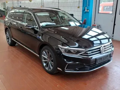 Gebraucht VW Passat Active 218 PS (160 kW) 2022 Schwarz Kombi