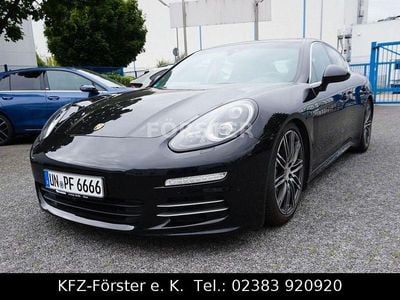 Porsche Panamera 4S