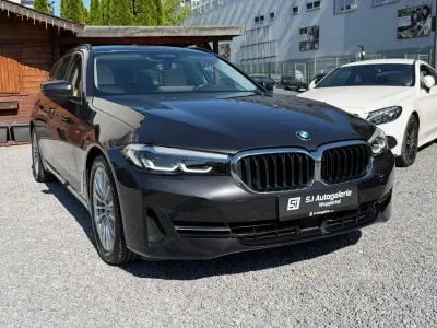 Gebraucht BMW 530 Sport Line 184 PS (135 kW) 2021 Grau Kombi