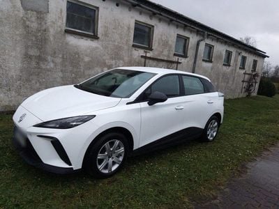 Second-hand MG MG4 EV 125 kW (170 CP) 2022 Alb Hatchback