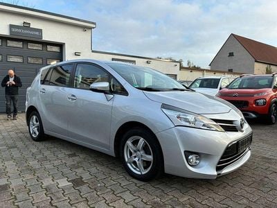 Gebraucht Toyota Verso Comfort 111 PS (81 kW) 2014 Silber Van / Kleinbus