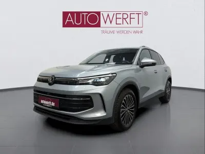 Gebraucht VW Tiguan Life 150 PS (110 kW) 2024 Silber SUV
