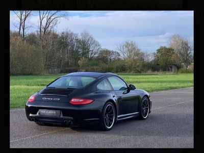 Porsche 911 Carrera GTS