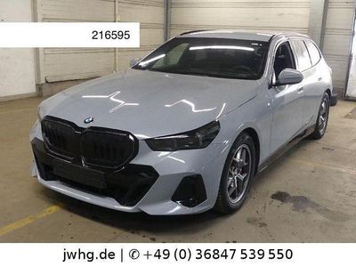 Gebraucht BMW 520 M Sport 197 PS (144 kW) 2024 Grau Kombi