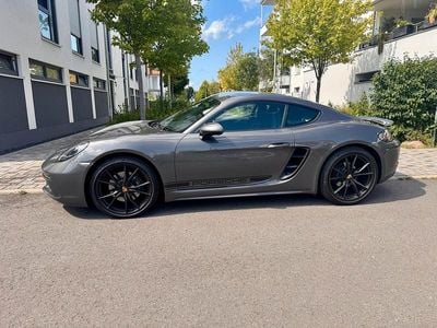 Porsche 718 Cayman