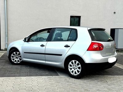 Gebraucht VW Golf V 102 PS (75 kW) 2004 Silber Kleinwagen