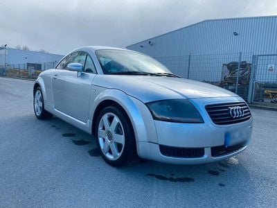 Second-hand Audi TT 180 CP (132 kW) 1999 Argintiu Coupe