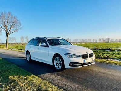 Begagnad BMW 318 Sport Line 150 HK (110 kW) 2019 Vit Kombi
