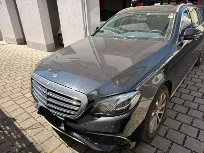 Second-hand Mercedes E220 Exclusive 194 CP (142 kW) 2017 Negru Berlinǎ