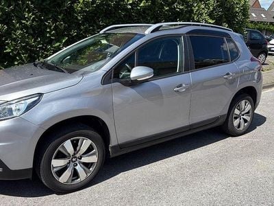 Gebraucht Peugeot 2008 Style 82 PS (60 kW) 2017 Silber SUV