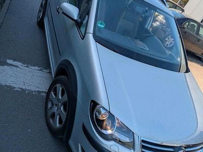VW Touran Cross
