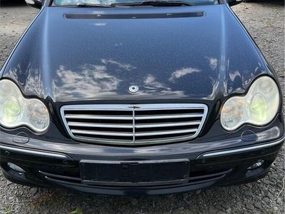 Mercedes C200