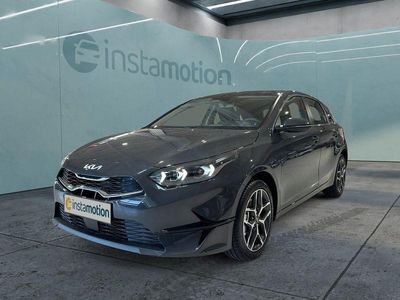 Neu Kia Ceed Spirit 140 PS (102 kW) 2025 Grau Kleinwagen