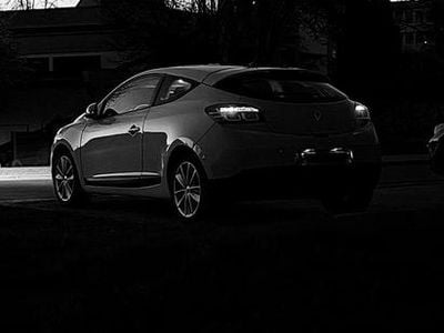 Gebraucht Renault Mégane Coupé 131 PS (96 kW) 2011 Weiß Coupé