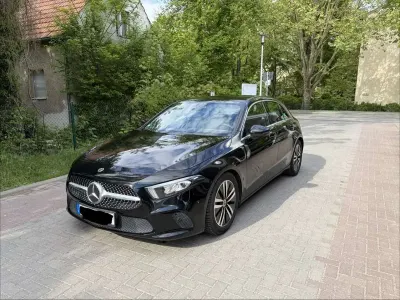Gebraucht Mercedes A180 136 PS (100 kW) 2020 Schwarz Limousine