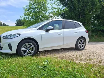 Gebraucht BMW 218 Active Tourer Efficient Dynamics 136 PS (100 kW) 2024 Weiß Van / Kleinbus