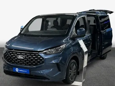Gebraucht Ford Tourneo Titanium 130 PS (95 kW) 2025 Blau Kombi
